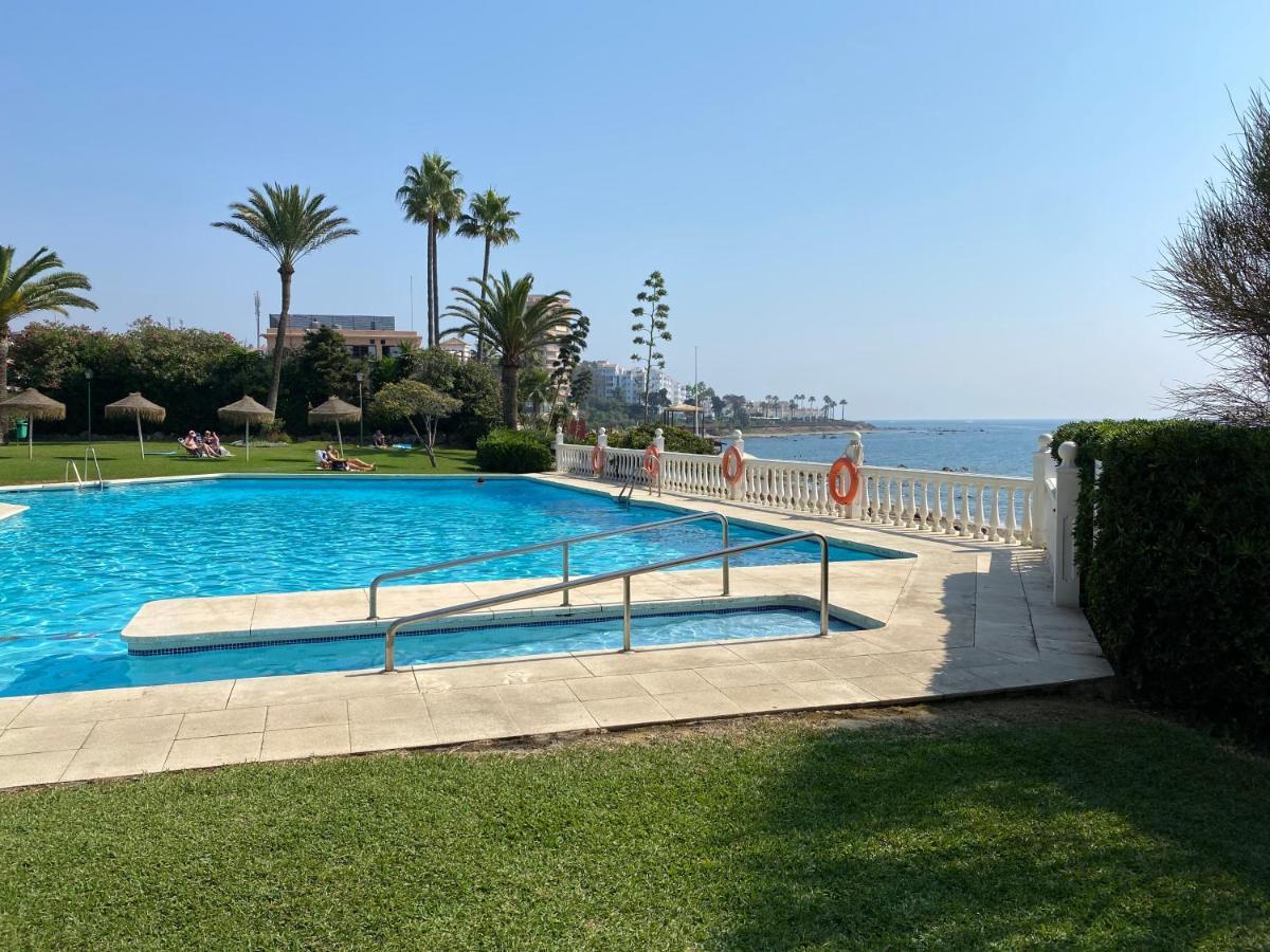 Super Holday Lubina Sol Mijas Beachfront Lägenhet Exteriör bild