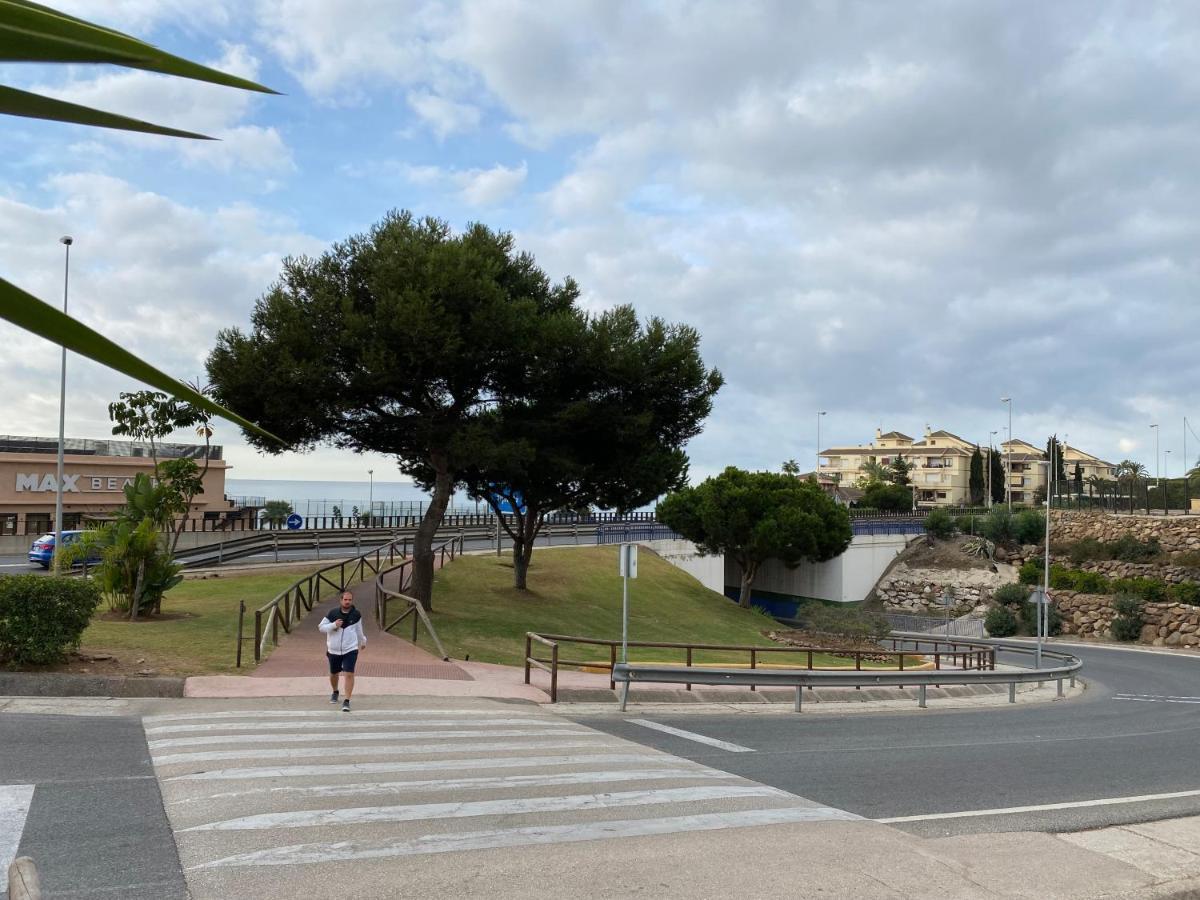 Super Holday Lubina Sol Mijas Beachfront Lägenhet Exteriör bild
